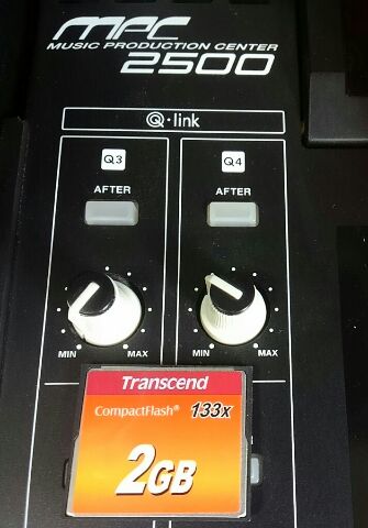 mpc2500_and_transcend-cf-card