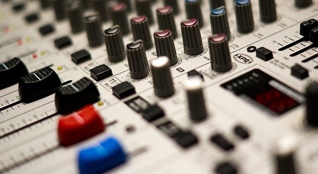 sound-mixer-16